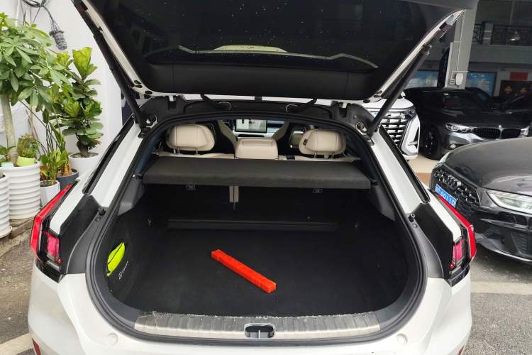 Used Zeekr 001 2021 Ultra-Long Range Single-Motor WE Edition Trunk
