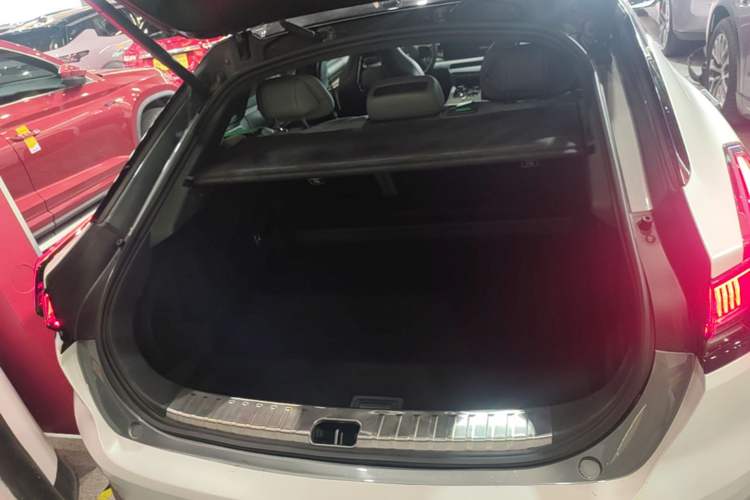 Used Zeekr 001 2021 Ultra-Long Range Single-Motor WE Edition Trunk