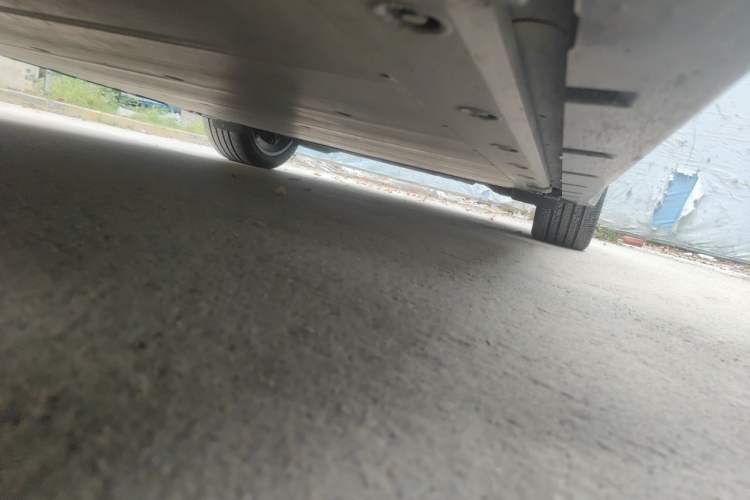 Used Zeekr 001 2022 Ultra-Long Range Dual-Motor YOU Version Chassis Front Left