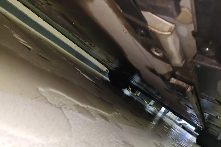 Used Zeekr 001 2022 Ultra-Long Range Dual-Motor ME Version Chassis Rear Right