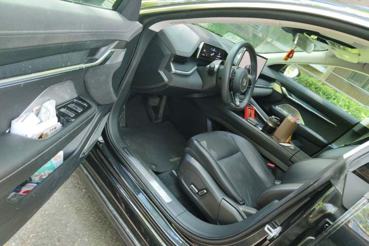 Used Zeekr 001 2022 Long-Range Dual-Motor WE Edition Driver Seat