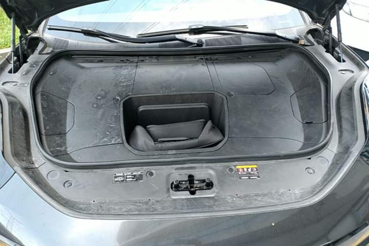 Used Zeekr 001 2022 Long-Range Dual-Motor WE Edition Engine Bay