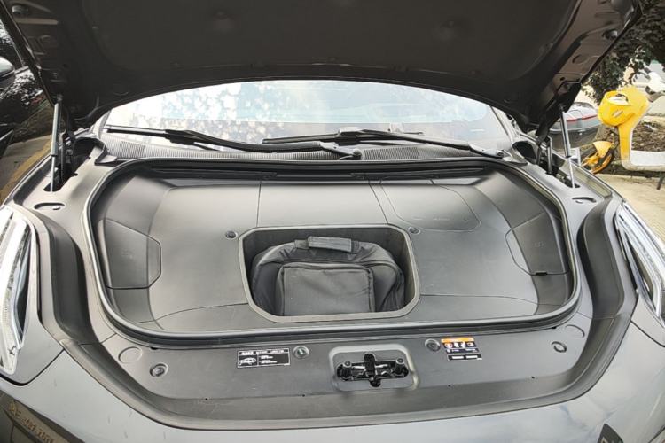 Used Zeekr 001 2022 Ultra-Long Range Dual-Motor YOU Version Engine Bay
