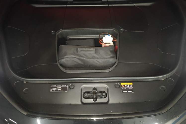 Used Zeekr 001 2022 Long-Range Dual-Motor WE Edition Engine Bay