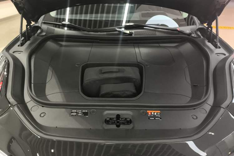 Used Zeekr 001 2022 Long-Range Dual-Motor WE Edition Engine Bay