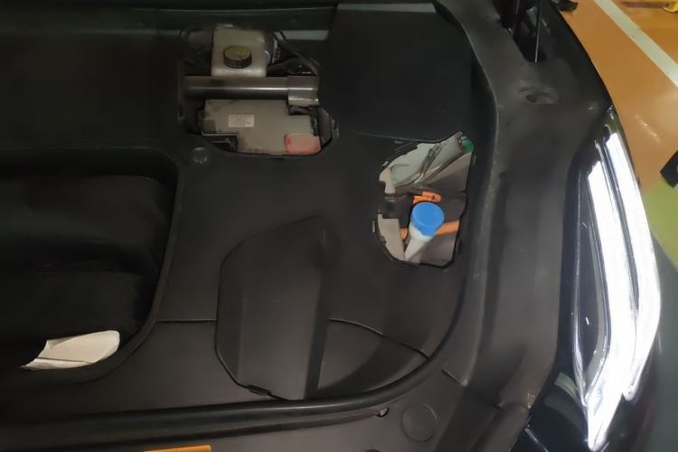Used Zeekr 001 2022 Long-Range Dual-Motor WE Edition Engine Bay Left