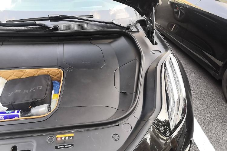 Used Zeekr 001 2022 Long-Range Dual-Motor WE Edition Engine Bay Left