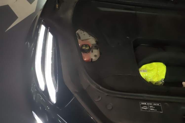 Used Zeekr 001 2022 Long-Range Dual-Motor WE Edition Engine Bay Right