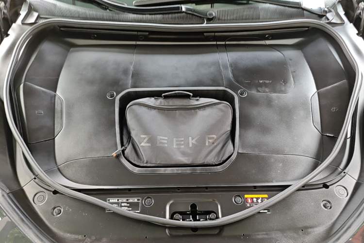Used Zeekr 001 2022 Ultra-Long Range Dual-Motor YOU Version Engine Bay