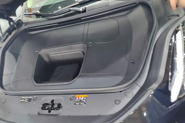 Used Zeekr 001 2022 Long-Range Dual-Motor WE Edition Engine Bay
