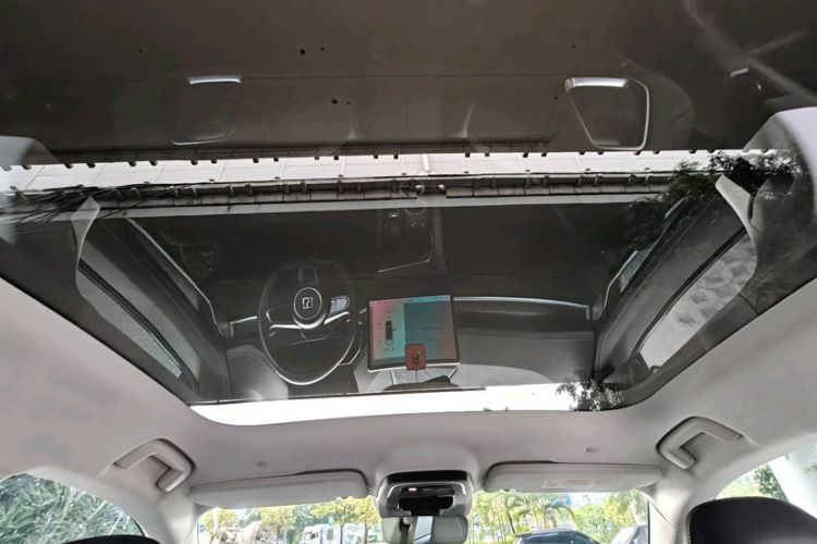 Used Zeekr 001 2022 Long-Range Dual-Motor WE Edition Interior 1