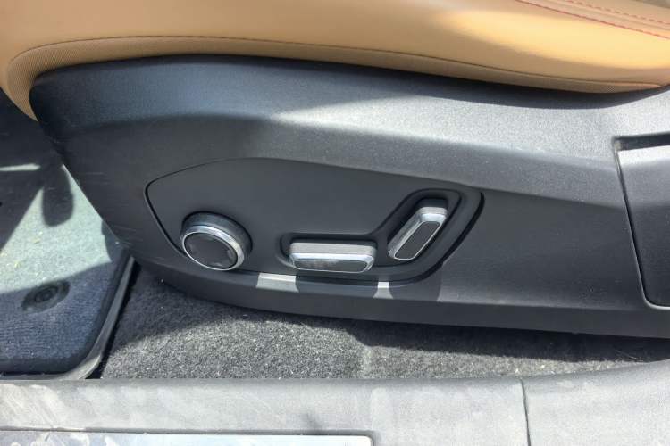 Used Zeekr 001 2022 Ultra-Long Range Dual-Motor YOU Version Interior 10