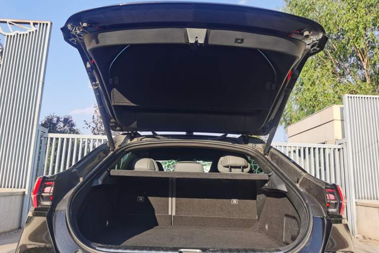 Used Zeekr 001 2022 Ultra-Long Range Dual-Motor ME Version Interior 12