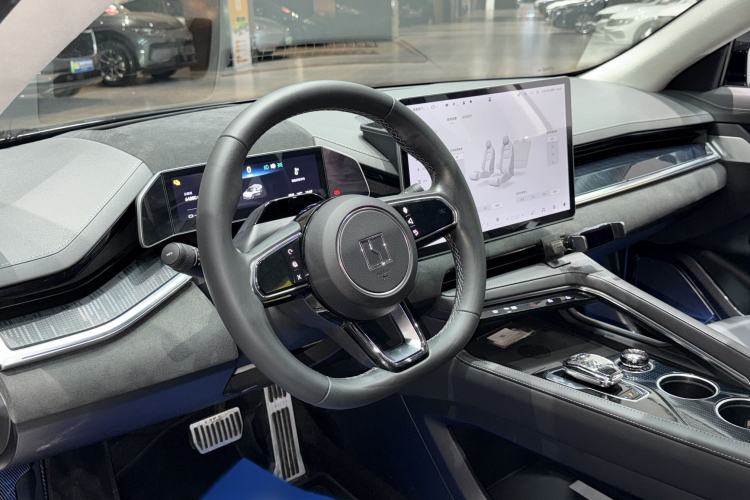 Used Zeekr 001 2022 Long-Range Dual-Motor WE Edition Interior 2