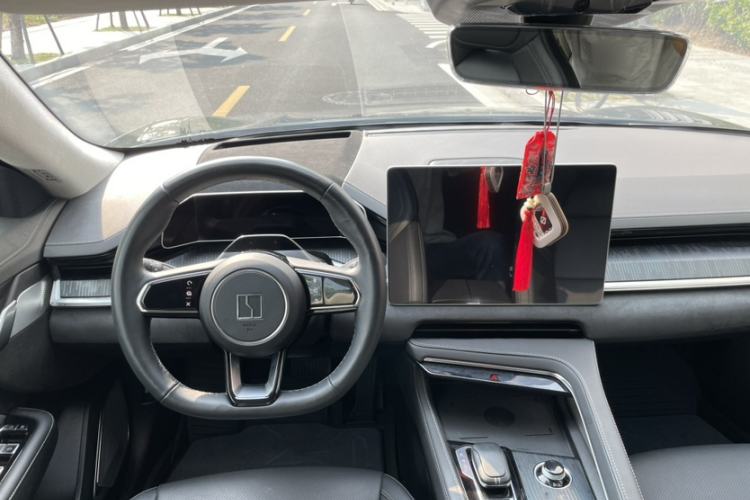 Used Zeekr 001 2022 Long-Range Dual-Motor WE Edition Interior 5