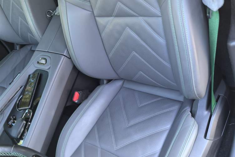 Used Zeekr 001 2022 Ultra-Long Range Dual-Motor ME Version Interior 8