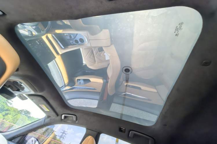 Used Zeekr 001 2022 Ultra-Long Range Dual-Motor YOU Version Interior 9