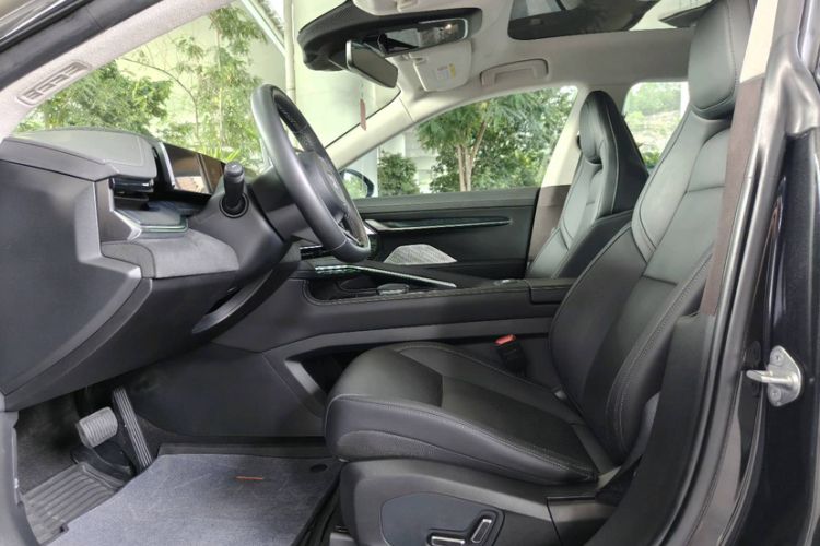 Used Zeekr 001 2022 Long-Range Dual-Motor WE Edition Left Front Seat