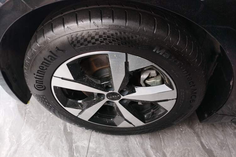 Used Zeekr 001 2022 Long-Range Dual-Motor WE Edition Left Front Wheel Hub