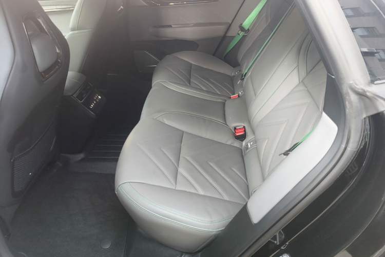Used Zeekr 001 2022 Ultra-Long Range Dual-Motor YOU Version Left Rear Seat