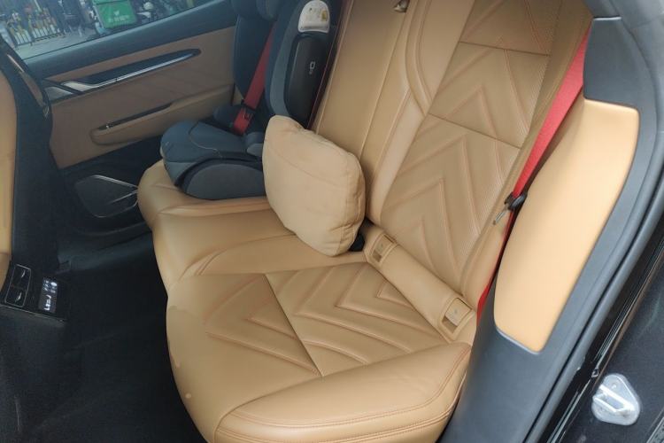Used Zeekr 001 2022 Ultra-Long Range Dual-Motor YOU Version Left Rear Seat