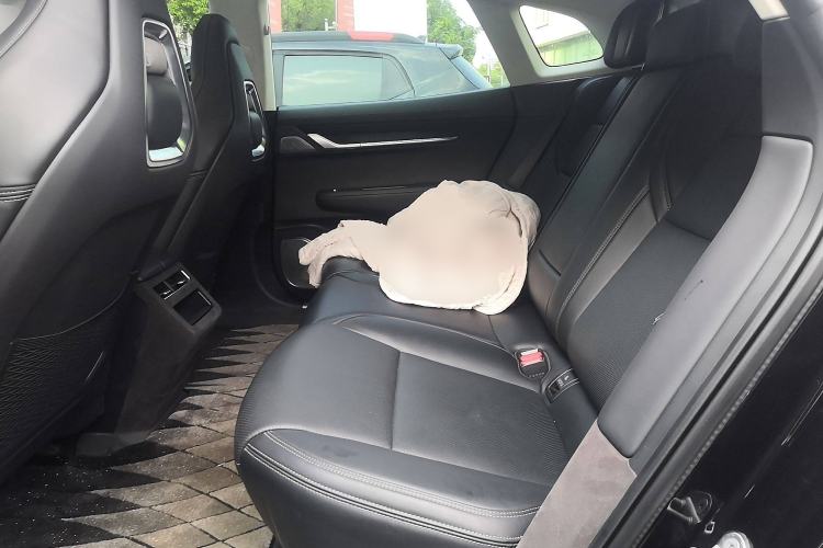 Used Zeekr 001 2022 Long-Range Dual-Motor WE Edition Left Rear Seat