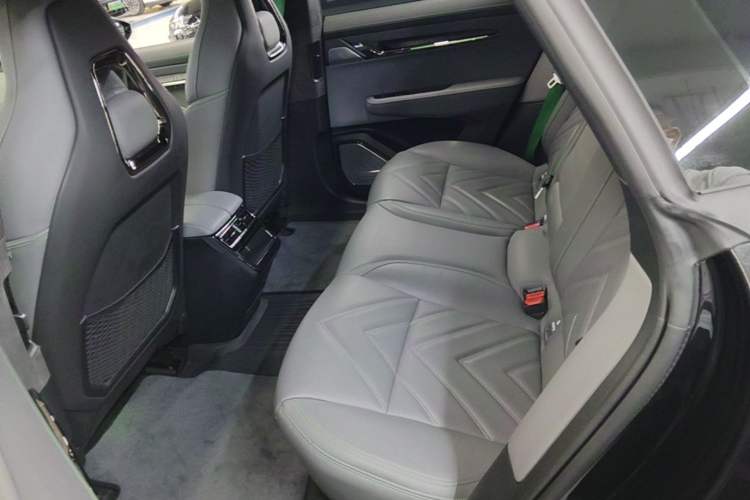 Used Zeekr 001 2022 Long-Range Dual-Motor WE Edition Left Rear Seat