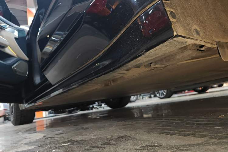 Used Zeekr 001 2022 Long-Range Dual-Motor WE Edition Left Side Sill
