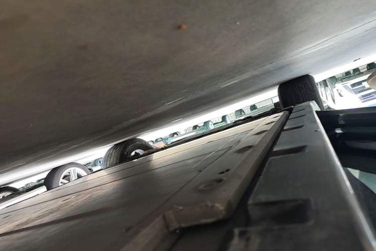 Used Zeekr 001 2022 Long-Range Dual-Motor WE Edition Left Side Sill