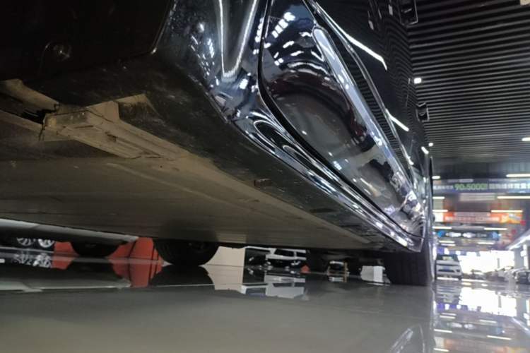 Used Zeekr 001 2022 Long-Range Dual-Motor WE Edition Left Side Sill