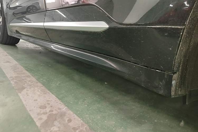 Used Zeekr 001 2022 Ultra-Long Range Single-Motor WE Version Left Side Sill