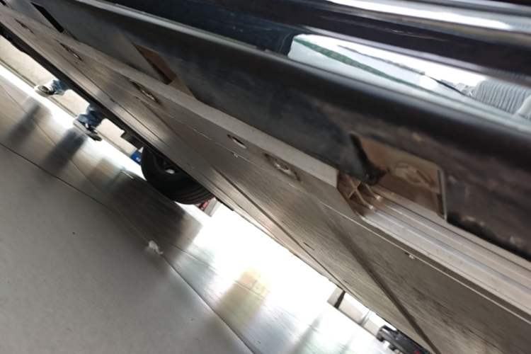 Used Zeekr 001 2022 Long-Range Dual-Motor WE Edition Left Side Sill