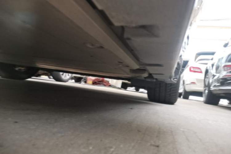 Used Zeekr 001 2022 Ultra-Long Range Dual-Motor YOU Version Left Side Sill