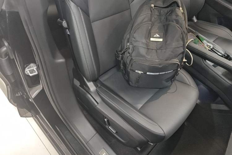 Used Zeekr 001 2022 Long-Range Dual-Motor WE Edition Right Front Seat