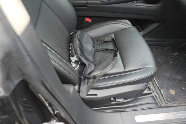 Used Zeekr 001 2022 Long-Range Dual-Motor WE Edition Right Front Seat