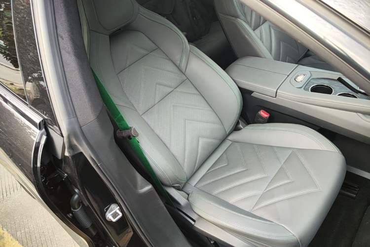 Used Zeekr 001 2022 Ultra-Long Range Dual-Motor YOU Version Right Front Seat