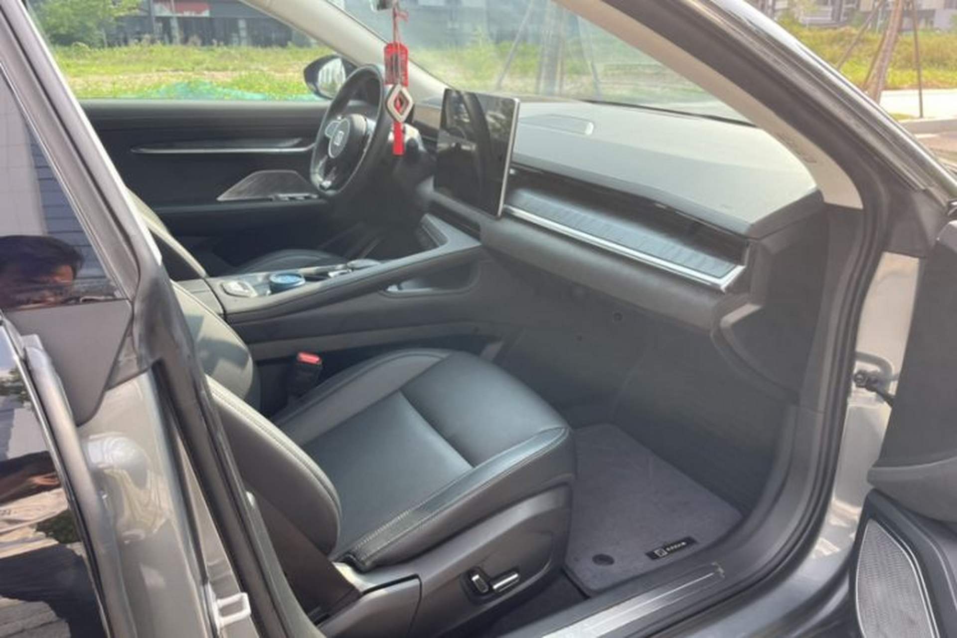 Used Zeekr 001 2022 Long-Range Dual-Motor WE Edition Right Front Seat