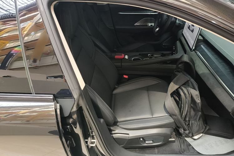 Used Zeekr 001 2022 Ultra-Long Range Single-Motor WE Version Right Front Seat