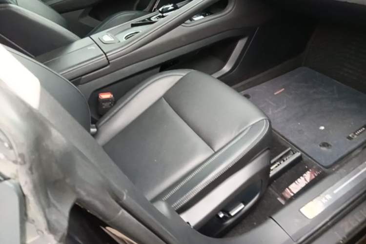 Used Zeekr 001 2022 Ultra-Long Range Single-Motor WE Version Right Front Seat