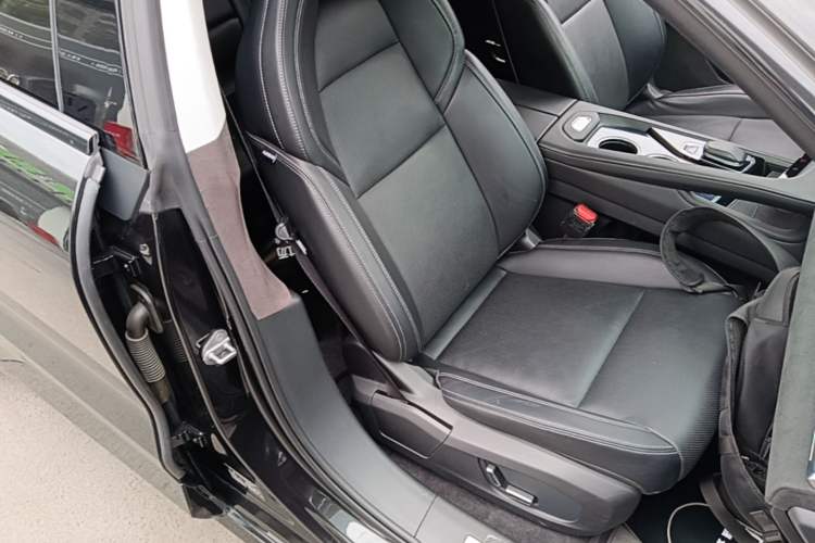 Used Zeekr 001 2022 Long-Range Dual-Motor WE Edition Right Front Seat