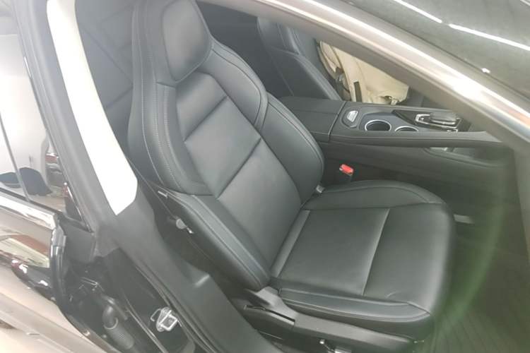Used Zeekr 001 2022 Ultra-Long Range Single-Motor WE Version Right Front Seat