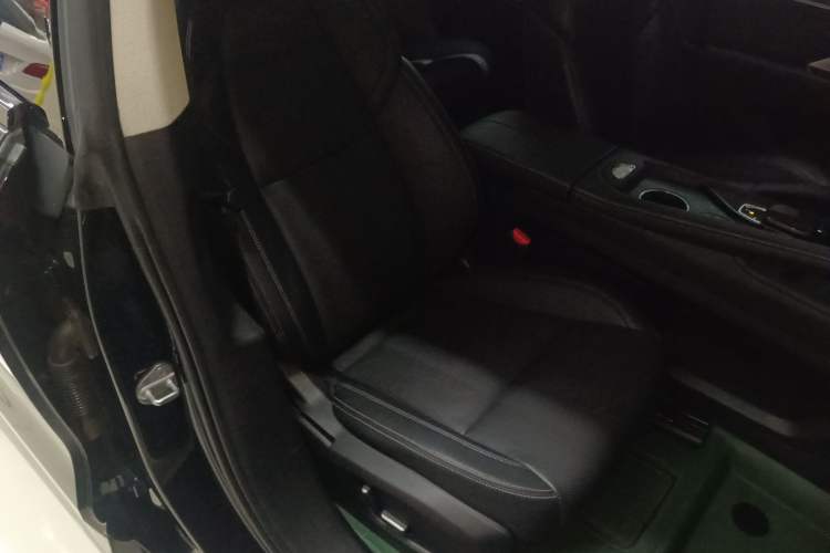 Used Zeekr 001 2022 Long-Range Dual-Motor WE Edition Right Front Seat