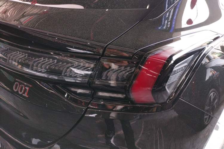 Used Zeekr 001 2022 Long-Range Dual-Motor WE Edition Right Rear Taillight