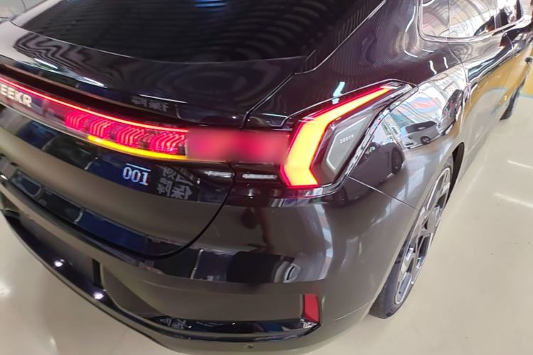 Used Zeekr 001 2022 Ultra-Long Range Dual-Motor YOU Version Right Rear Taillight