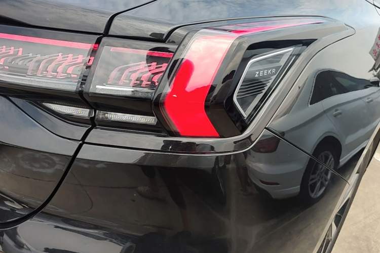 Used Zeekr 001 2022 Long-Range Dual-Motor WE Edition Right Rear Taillight