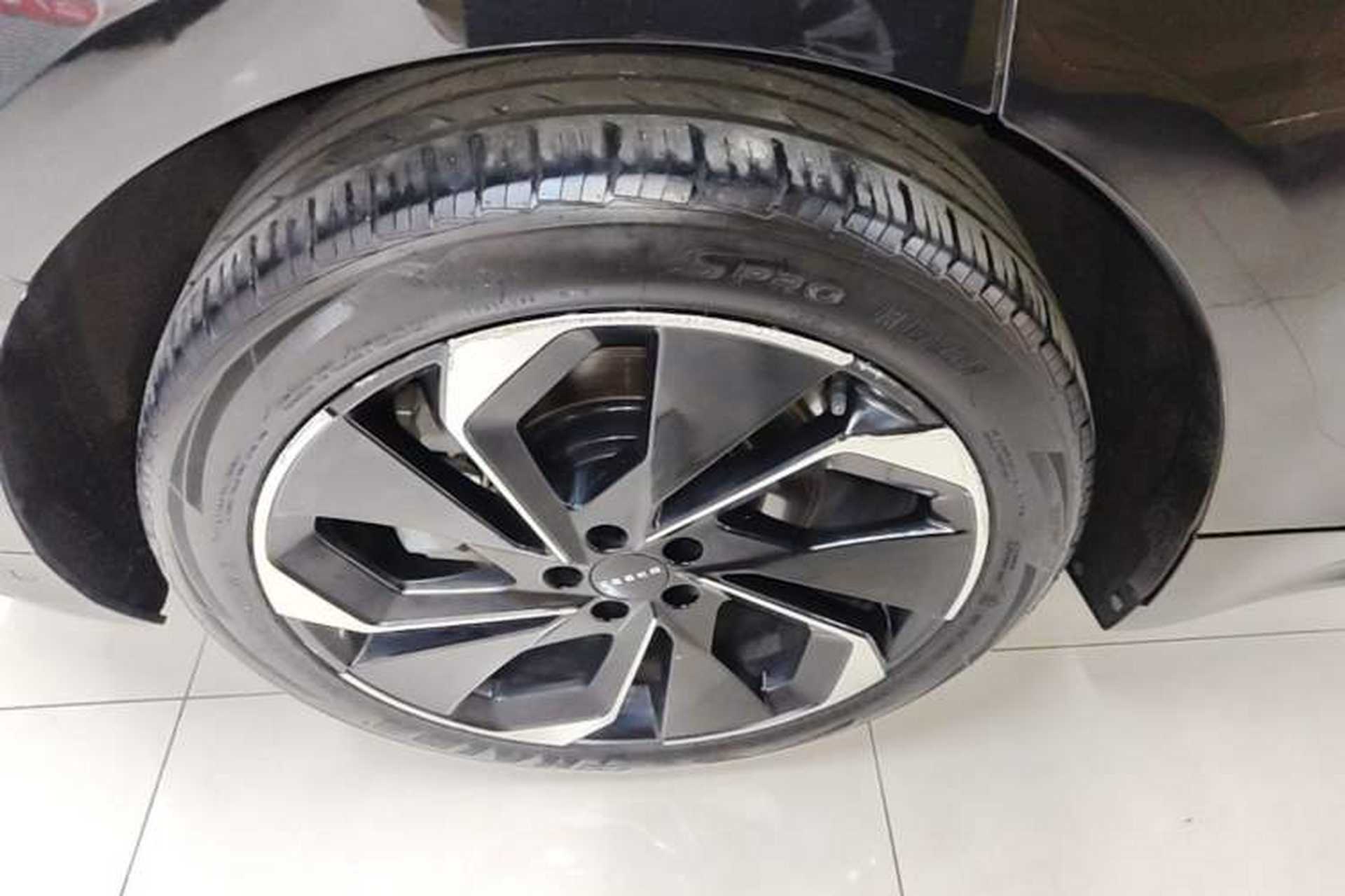 Used Zeekr 001 2022 Ultra-Long Range Single-Motor WE Version Right Rear Wheel Hub
