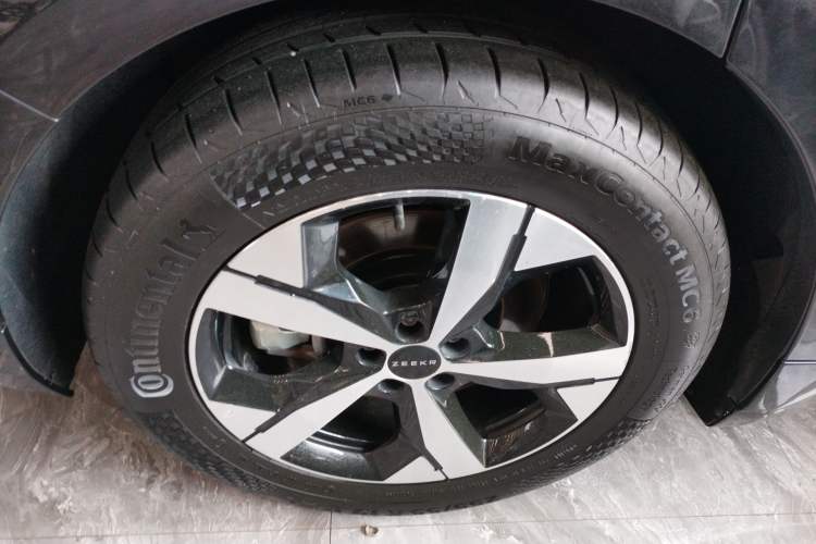 Used Zeekr 001 2022 Long-Range Dual-Motor WE Edition Right Rear Wheel Hub