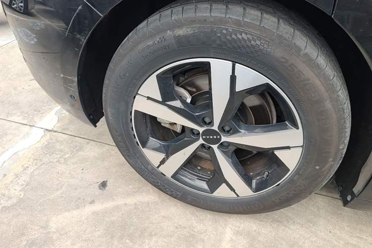Used Zeekr 001 2022 Long-Range Dual-Motor WE Edition Right Rear Wheel Hub