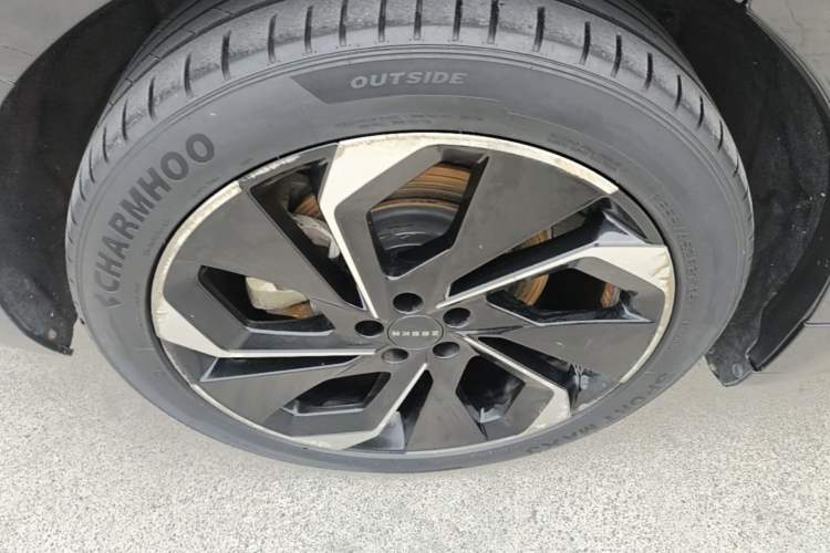 Used Zeekr 001 2022 Ultra-Long Range Single-Motor WE Version Right Rear Wheel Hub