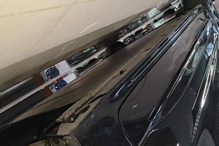 Used Zeekr 001 2022 Long-Range Dual-Motor WE Edition Right Side Sill